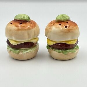 Vintage 80s Toma Cheeseburger Salt & Pepper Shakers Ceramic Taiwan Kitchen Decor